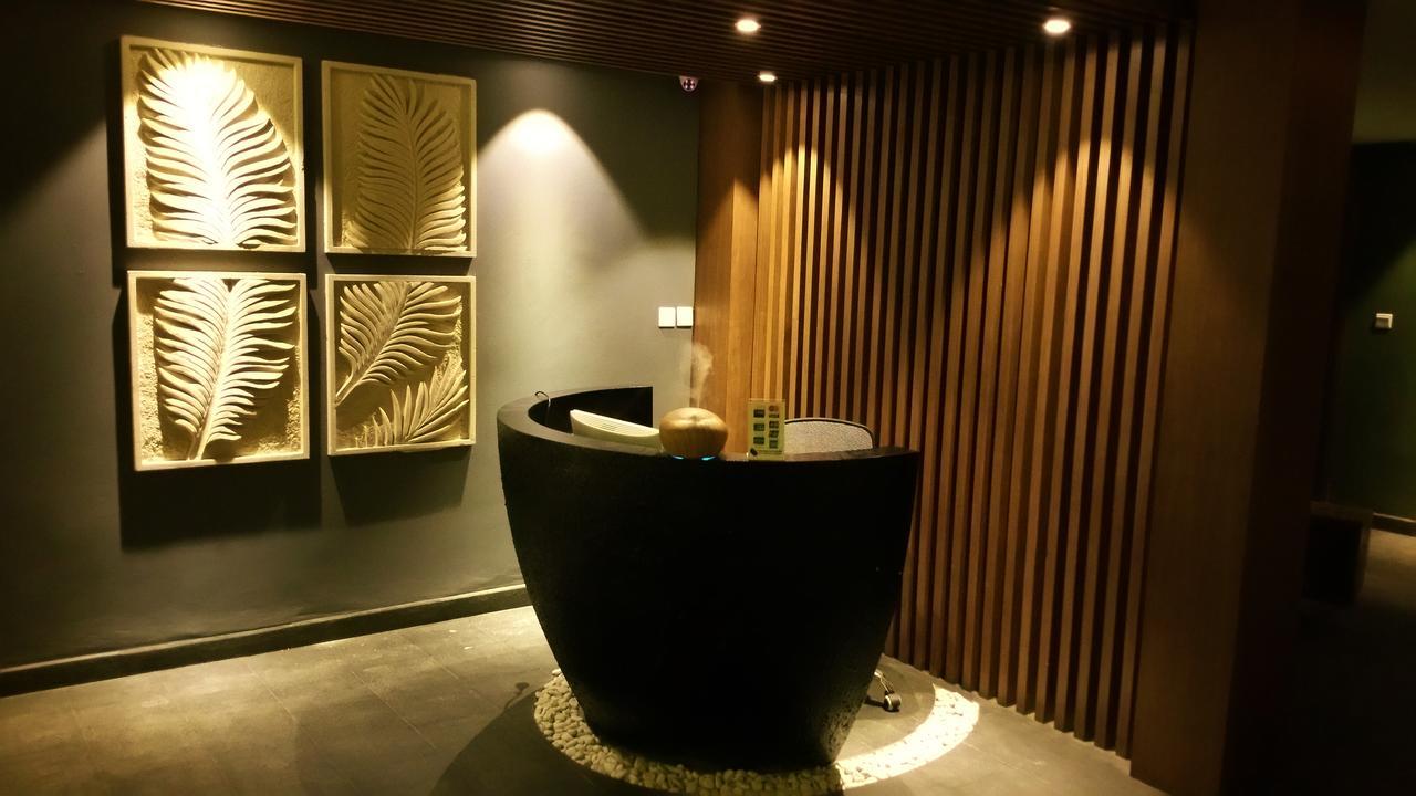 Eska Hotel Batam Exterior photo